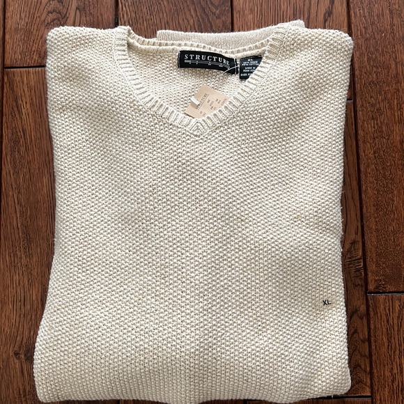 Men’s Structure NWT V Neck Sweater - Picture 1 of 4